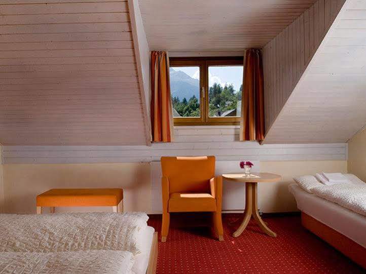 Hotel des alpes Fiesch Zimmer foto